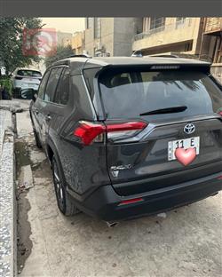 تۆیۆتا ڕاڤ 4